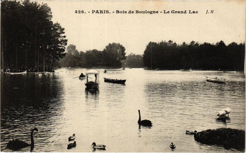Carte postale ancienne Bois de Boulogne - Le Grand Lac à Paris 16e