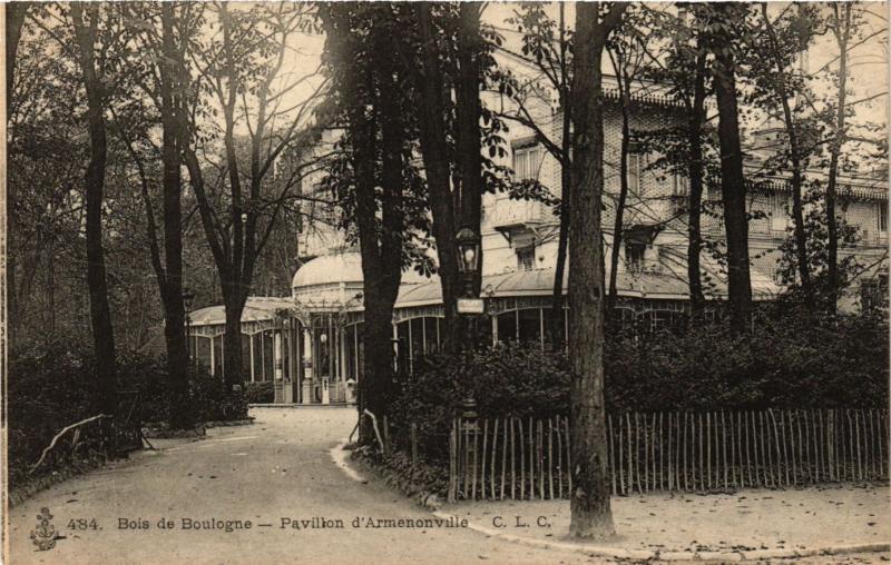 Carte postale ancienne Bois de Boulogne - Pavillon d'Armenonville à Paris 16e