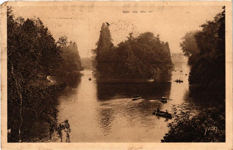 Carte postale ancienne Bois de Boulogne - Lac Inférieur à Paris 16e