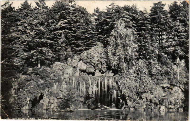 Carte postale ancienne Bois de Boulogne - La Grande Cascade à Paris 16e