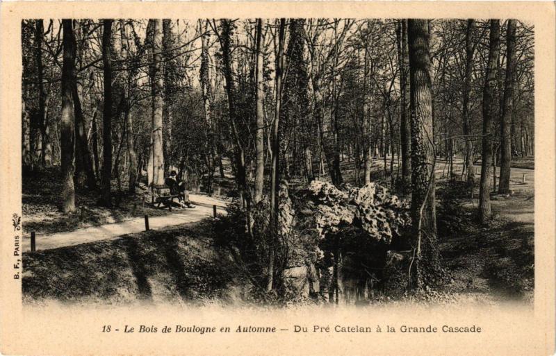 Carte postale ancienne Le Bois de Boulogne en Automne - Du Pré Catelan à la Grande Cascade à Paris 16e