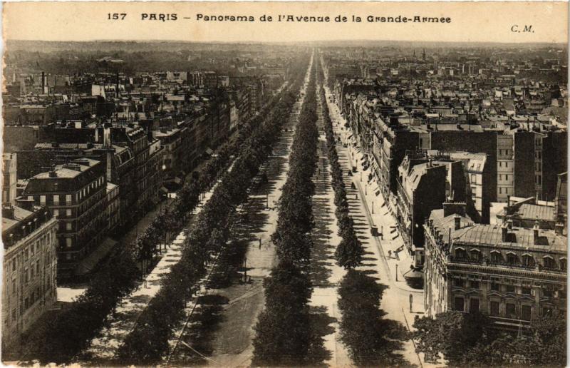 Carte postale ancienne Panorama de l'Avenue de la Grande-Armée à Paris 16e