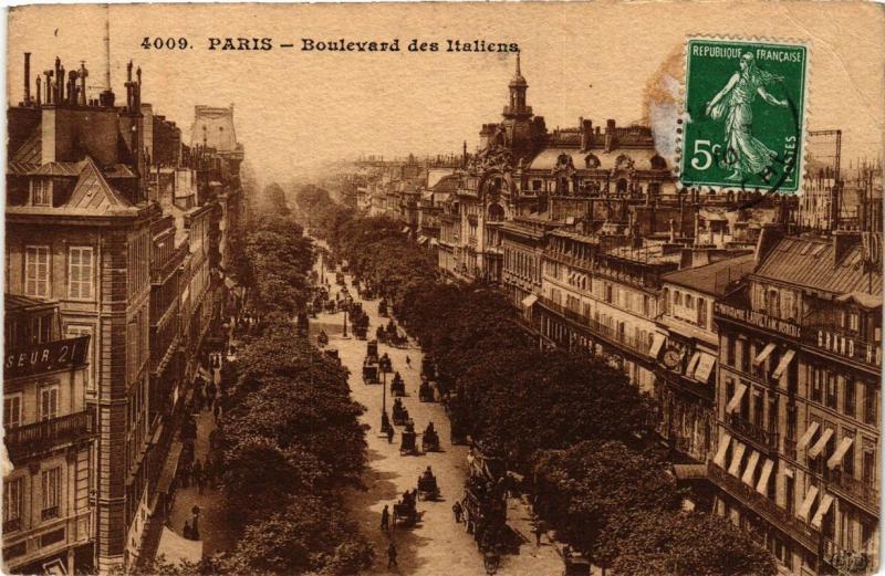 Carte postale ancienne Paris 9e - Boulevard des Italiens à Paris 9e