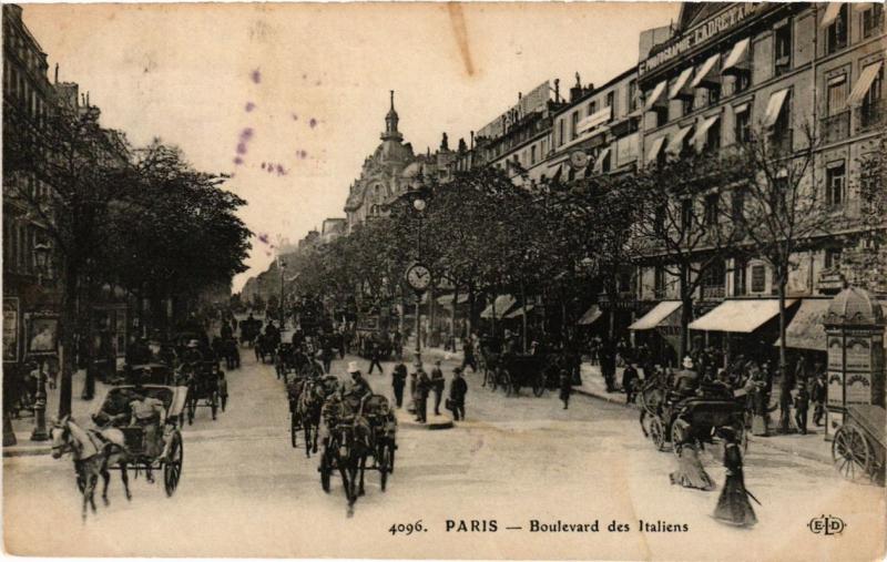 Carte postale ancienne Paris 9e - Boulevard des Italiens à Paris 9e