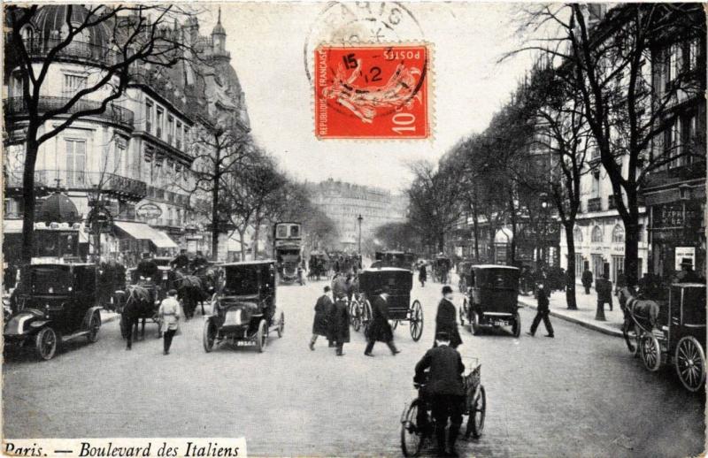 Carte postale ancienne Paris 9e - Boulevard des Italiens à Paris 9e