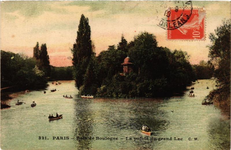 Carte postale ancienne Bois de Boulogne - La pointe du Grand Lac à Paris 16e