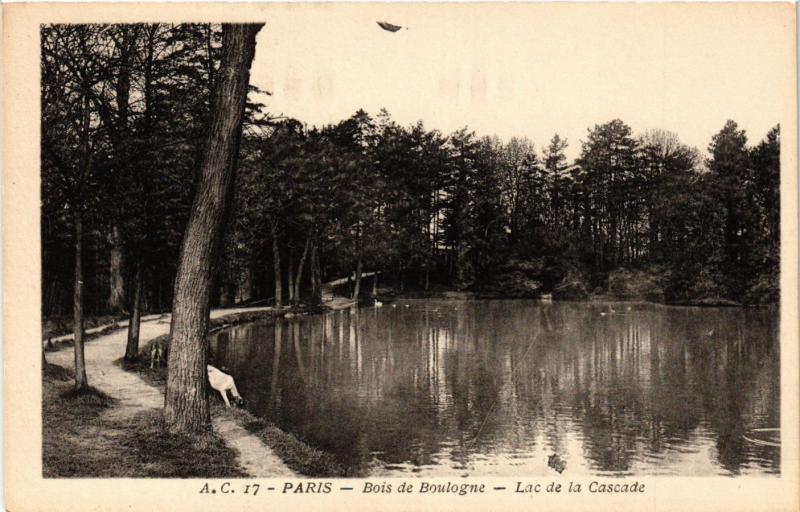 Carte postale ancienne Bois de Boulogne - Lac de la Cascade à Paris