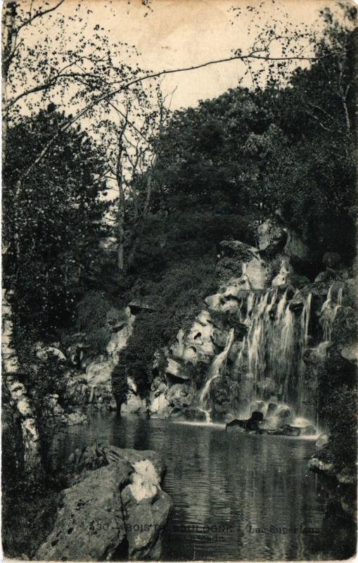 Carte postale ancienne Bois de Boulogne - Lac Supérieur -  La Cascade à Paris 16e