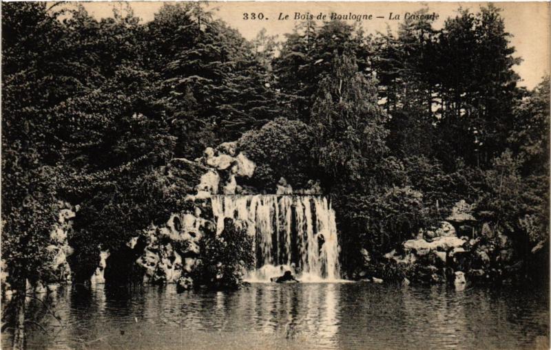 Carte postale ancienne Le Bois de Boulogne - La Cascade à Paris 16e