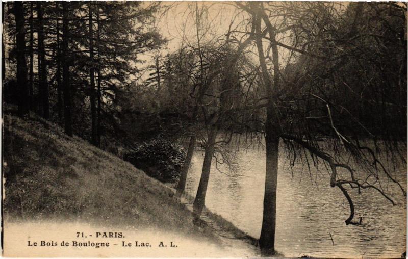 Carte postale ancienne Le Bois de Boulogne - Le Lac à Paris