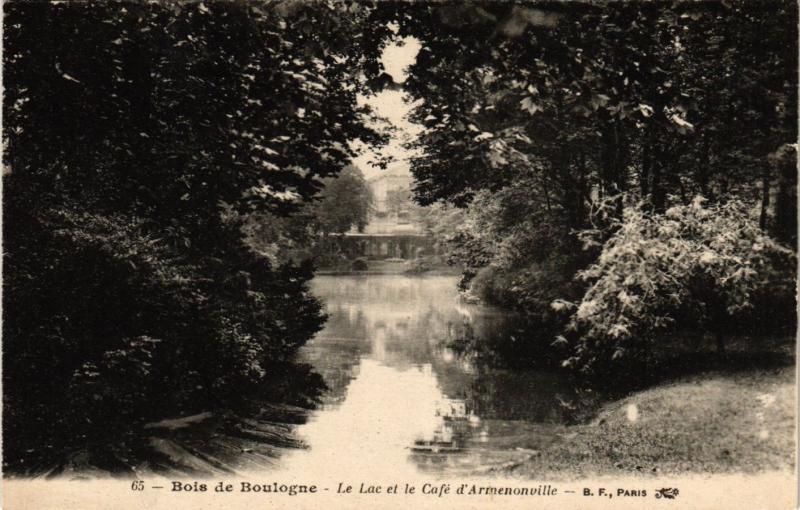 Carte postale ancienne Bois de Boulogne - Le Lac et le Café d'Armenonville à Paris 16e