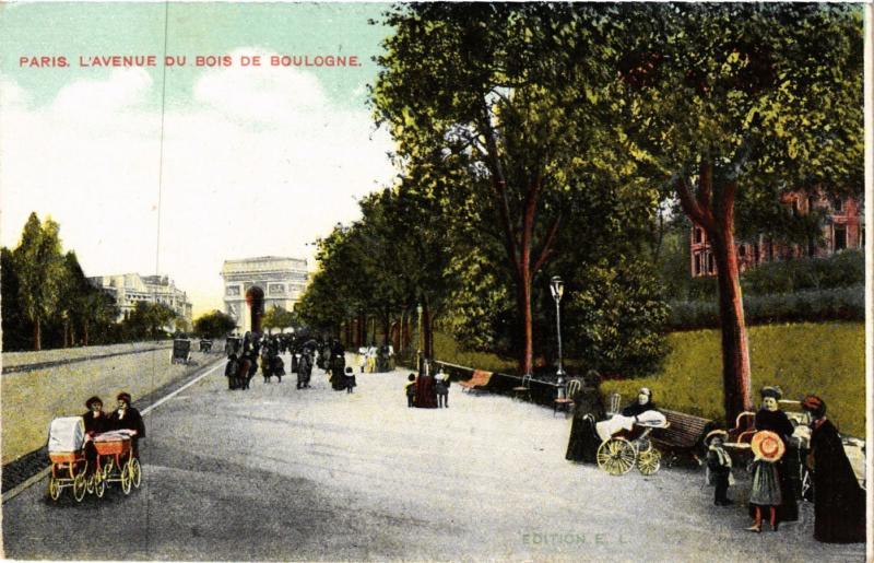 Carte postale ancienne L'Avenue du Bois de Boulogne à Paris 16e