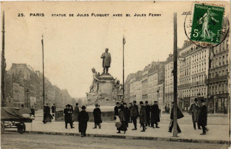 Carte postale ancienne Paris 11e Paris-Statue de Jules Floquet avec Bd Jules Ferry à Paris 11e