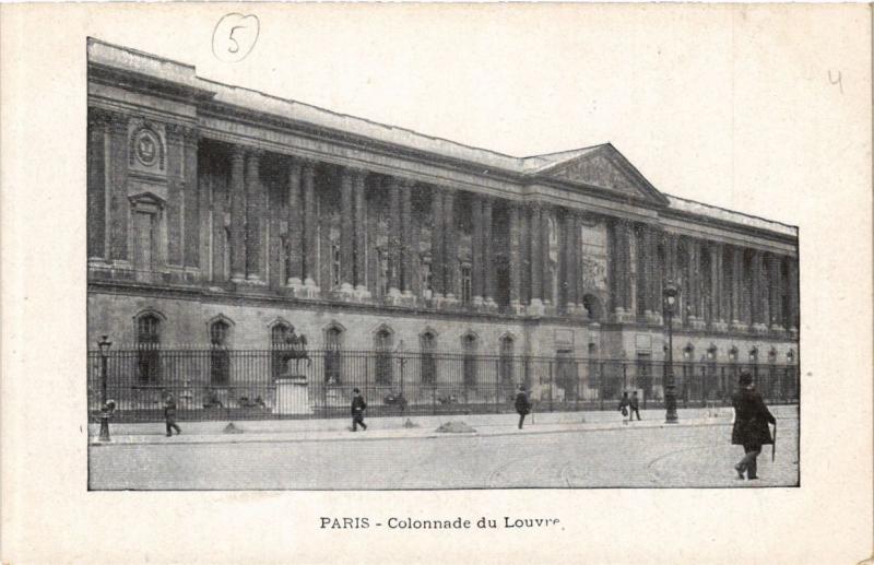 Carte postale ancienne Paris (1e) - Colonnade du Louvre à Paris 1er