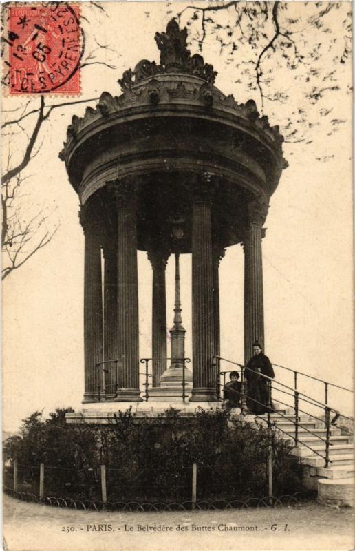 Carte postale ancienne Le Belvédère des Buttes Chaumont à Paris 19e