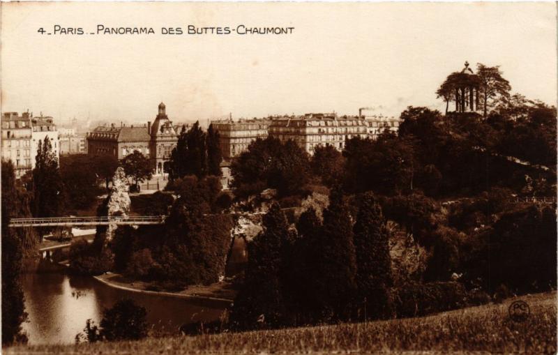 Carte postale ancienne Panorama des Buttes-Chaumont à Paris 19e
