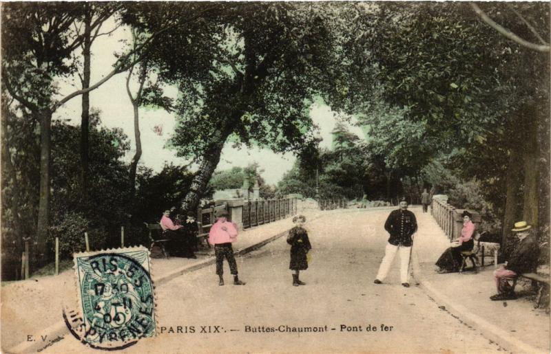 Carte postale ancienne Buttes-Chaumont - Pont de fer à Paris 19e