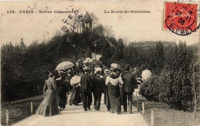 Carte postale ancienne Buttes Chaumont - La Route du Belvédère à Paris 19e