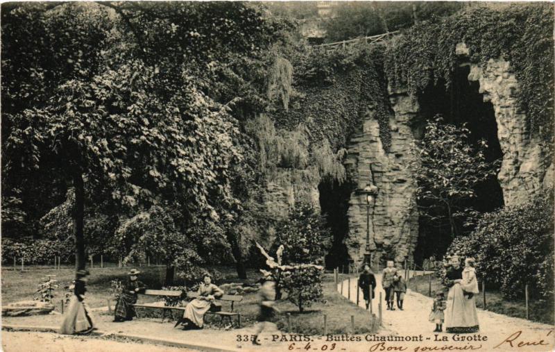 Carte postale ancienne Buttes Chaumont - La Grotte à Paris 19e