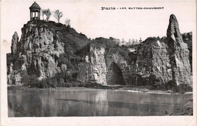 Carte postale ancienne Les Buttes-Chaumont à Paris 19e