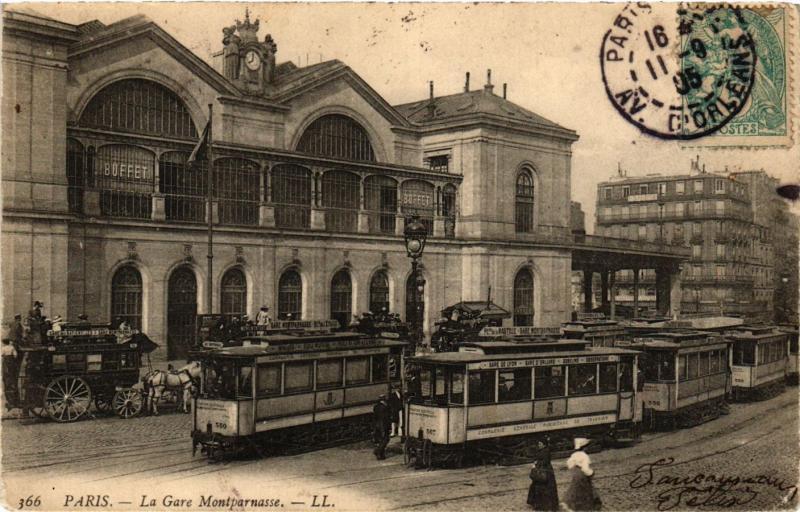 Carte postale ancienne La Gare de Montparnasse à Paris 6e