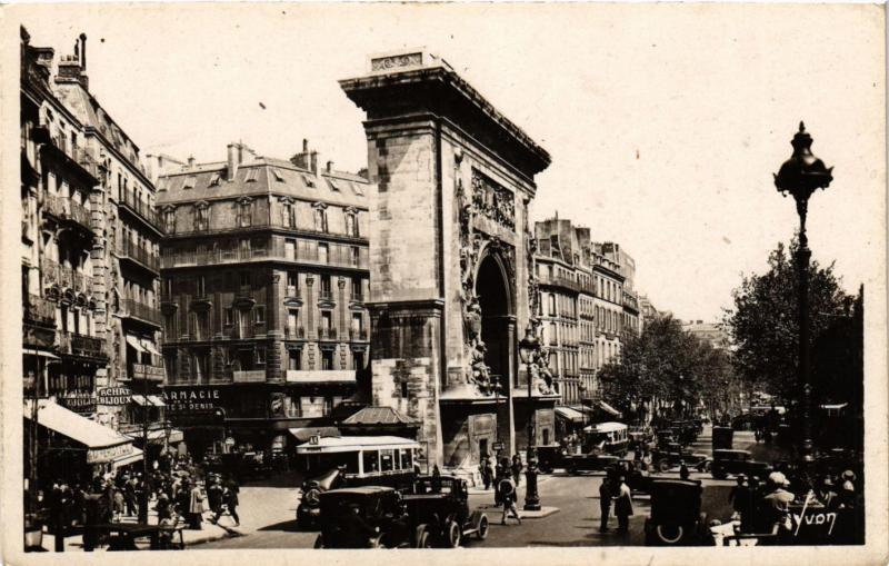 Carte postale ancienne Paris 10e - La Porte Saint-Denis à Paris 10e
