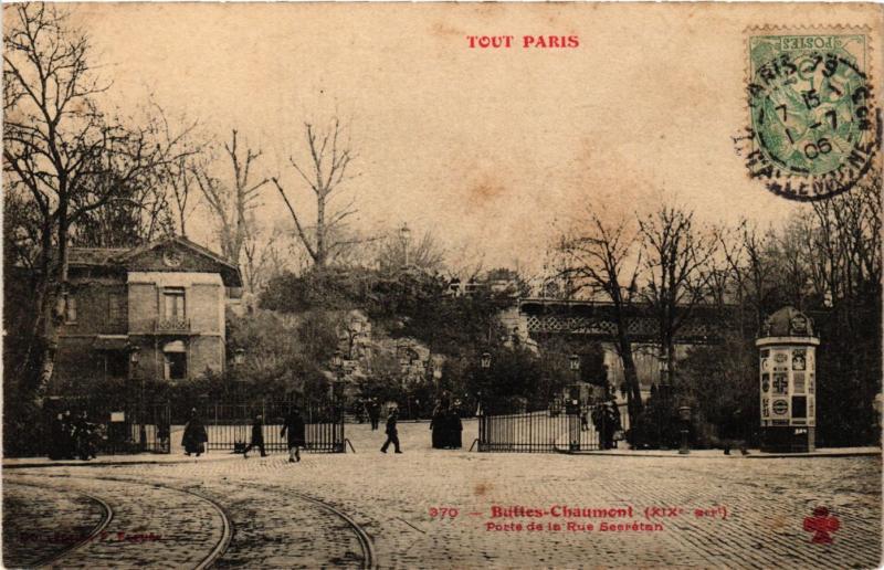 Carte postale ancienne Buttes-Chaumont - Porte de la Rue Secrétan à Paris 19e