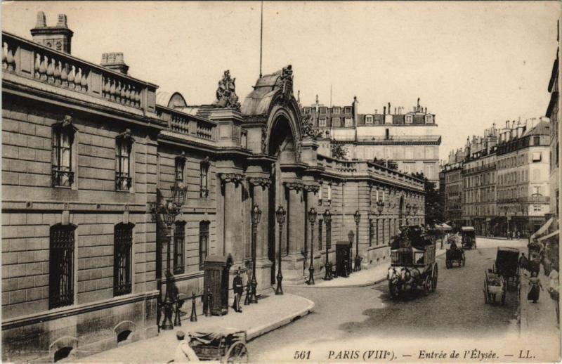 Carte postale ancienne Paris 8e - 561. Entrée de l'Elysée à Paris 8e