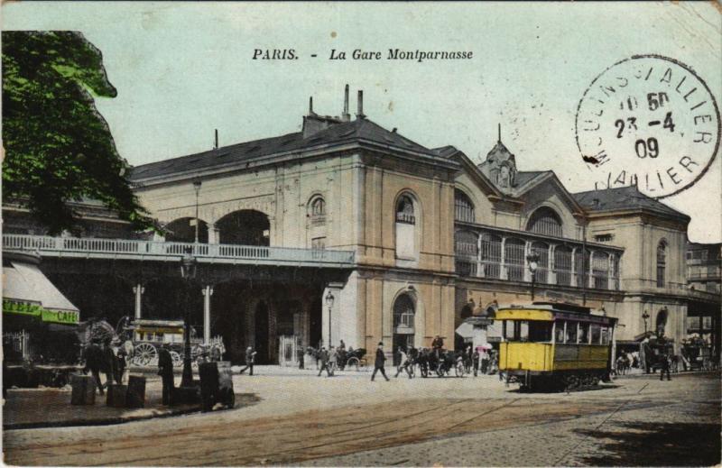 Carte postale ancienne La Gare Montparnasse à Paris 14e