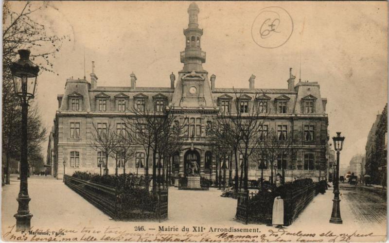 Carte postale ancienne Mairie du XIIe Arrondissement à Paris 12e