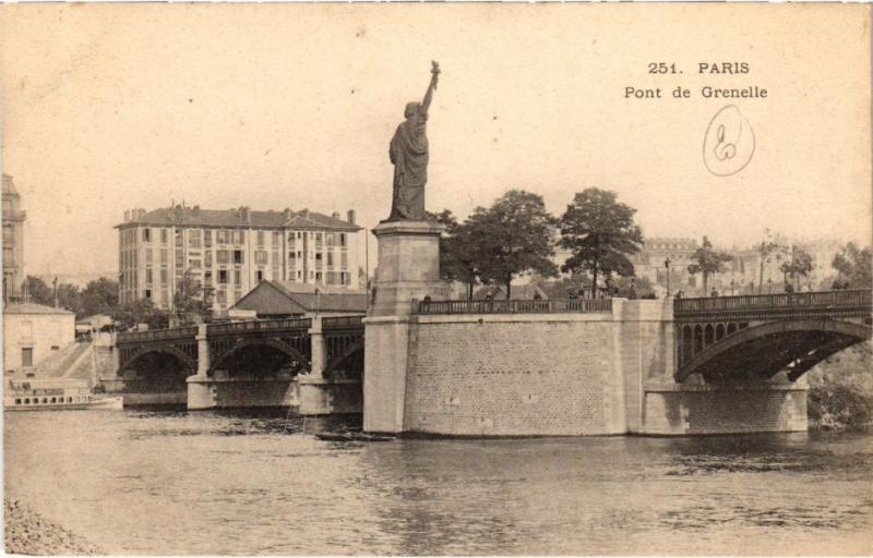 Carte postale ancienne Pont de Grenelle à Paris 16e