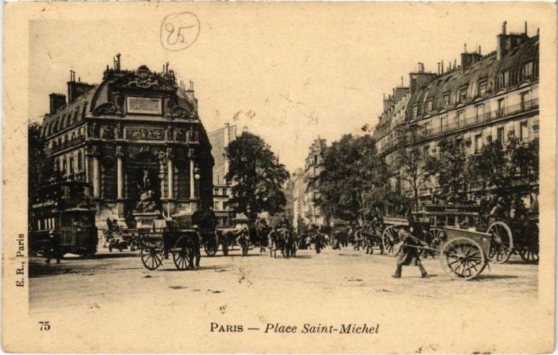 Carte postale ancienne Paris 5e - La Place Saint-Michel à Paris 5e