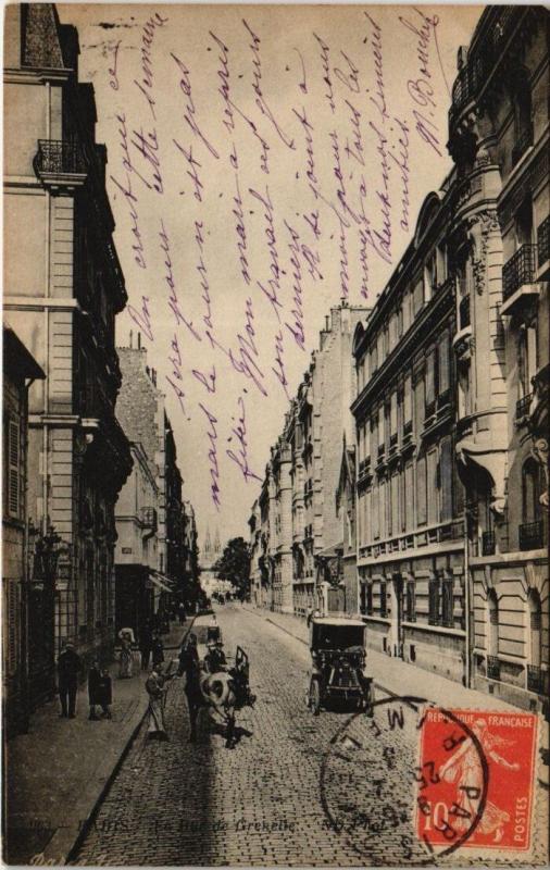 Carte postale ancienne Paris 7e - 963. La Rue de Grenelle à Paris 7e