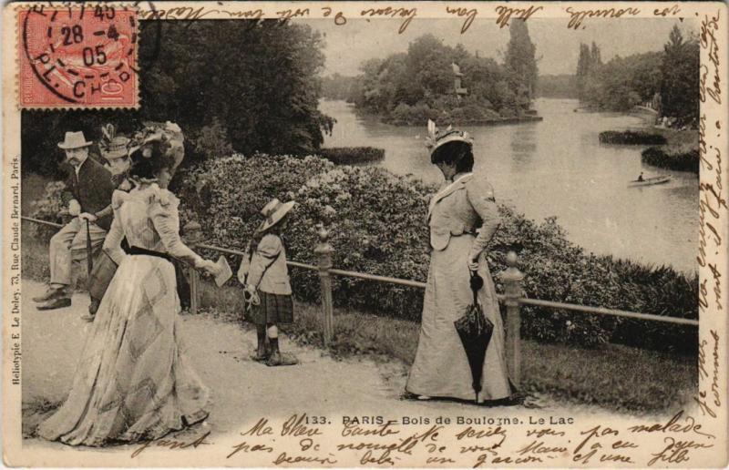 Carte postale ancienne Bois de Boulogne - Le Lac à Paris 16e