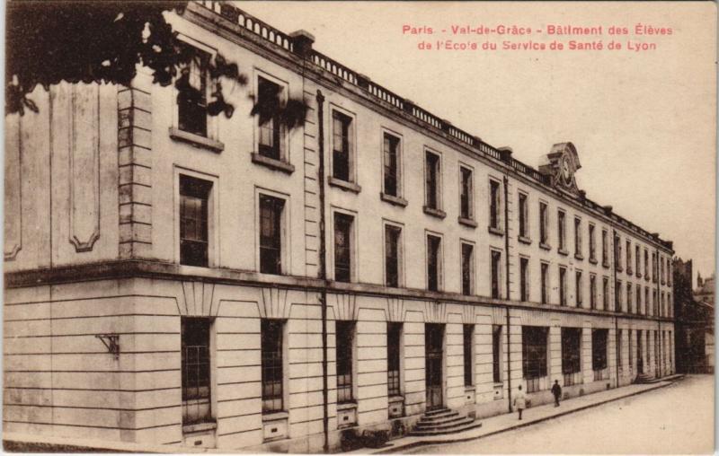 Carte postale ancienne Paris 5e - Val-de-Grac - Batiment des Eléves à Paris 5e