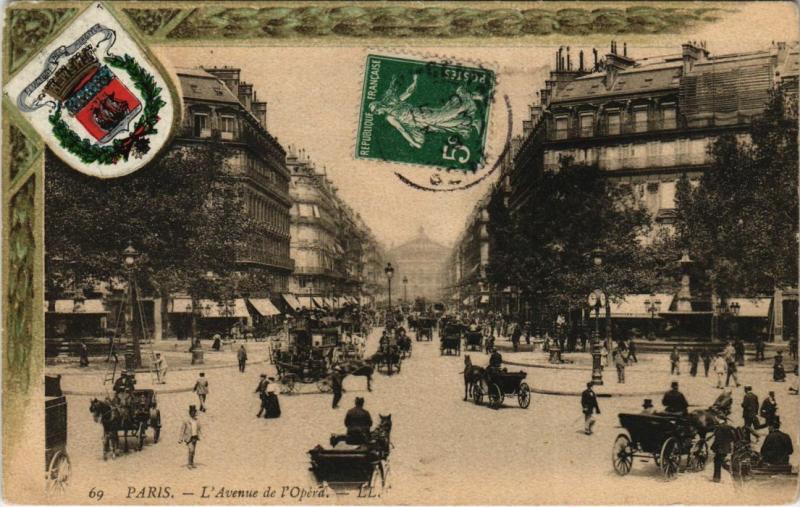 Carte postale ancienne Paris 1e - Avenue de l'Opéra à Paris 1er