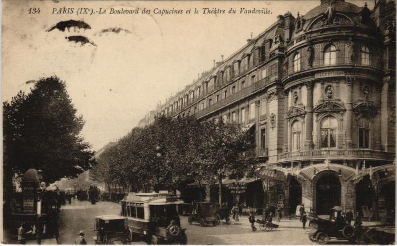 Carte postale ancienne Paris 9e - 134. Le Boulvard des Capucines et le Théatre à Paris 9e