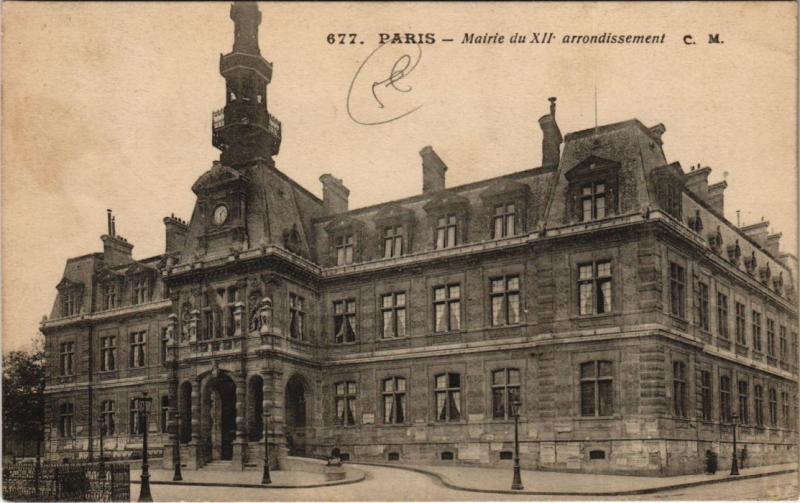 Carte postale ancienne Mairie du XIIe arrondissement à Paris 12e