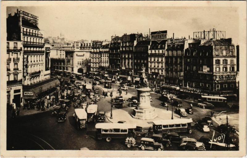 Carte postale ancienne Place Clichy à Paris 17e