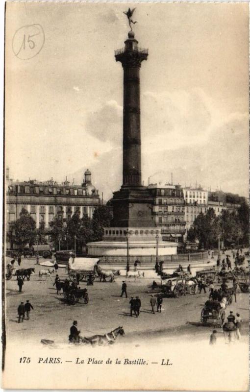 Carte postale ancienne Paris 12e - La Place de la Bastille à Paris 12e