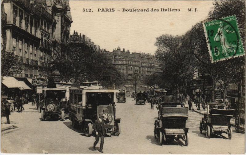 Carte postale ancienne Paris 2e - Le Boulevard des Italiens à Paris 2e
