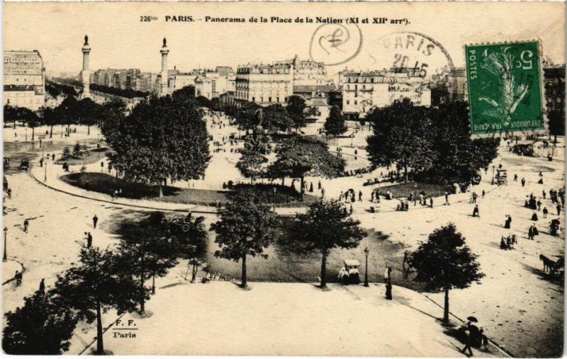 Carte postale ancienne Paris 12e - Panorama de la Place de la Nation à Paris 12e