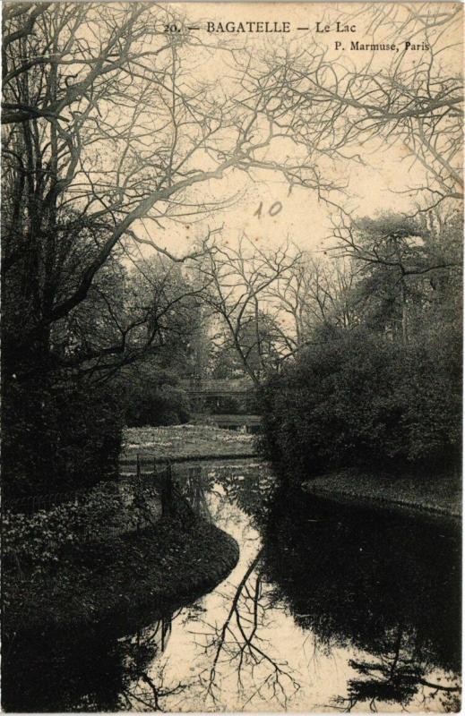Carte postale ancienne Bagatelle - Le Lac à Paris 16e