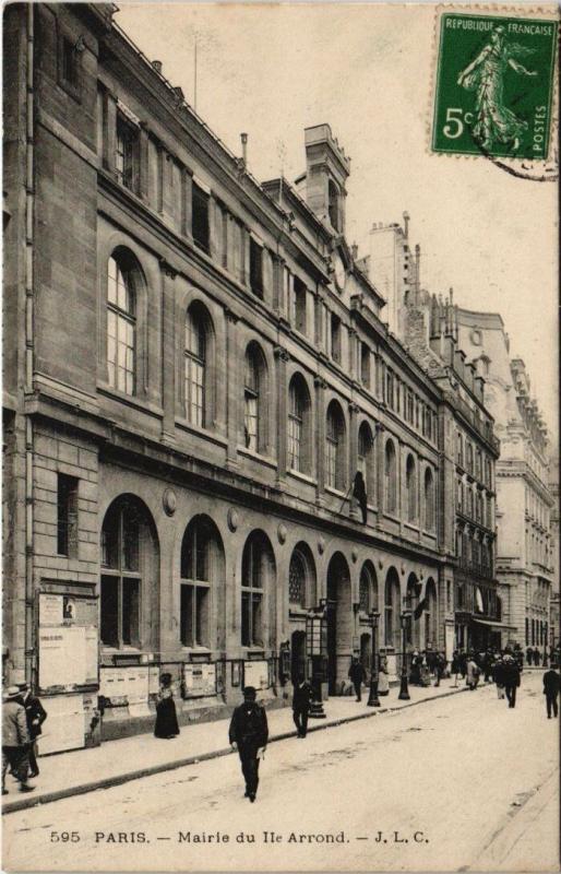 Carte postale ancienne Paris 2e - Mairie du IIe Arrond à Paris 2e