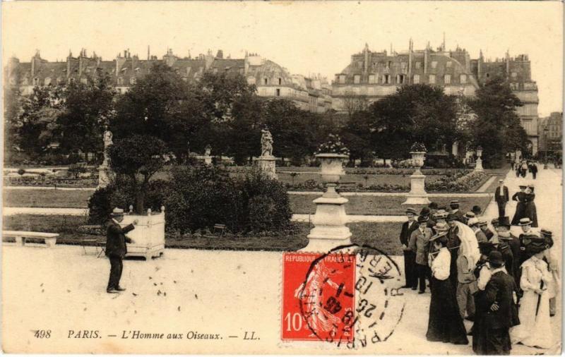 Carte postale ancienne Paris - L'Homme aux Oiseaux à Paris