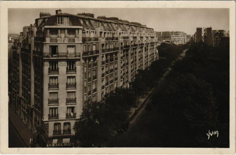 Carte postale ancienne Avenue Emile-Zola à Paris 15e