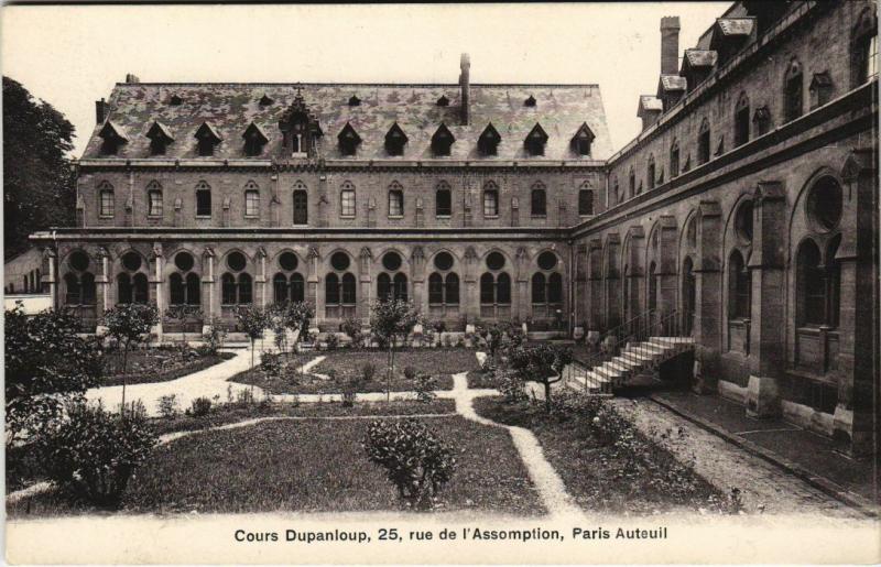 Carte postale ancienne Cours Dupanloup - Rue de l'Assomption à Paris 16e
