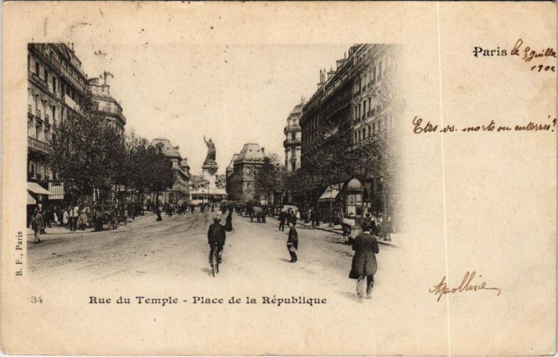 Carte postale ancienne Paris 3e - Rue du Temple et Place de la République à Paris 3e