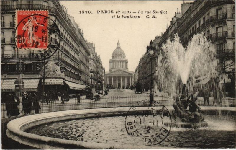 Carte postale ancienne Paris 5e - La rue Soufflot et le Panthéon à Paris 5e