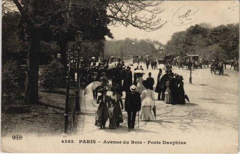 Carte postale ancienne Avenue du Bois - Porte Dauphine à Paris 16e